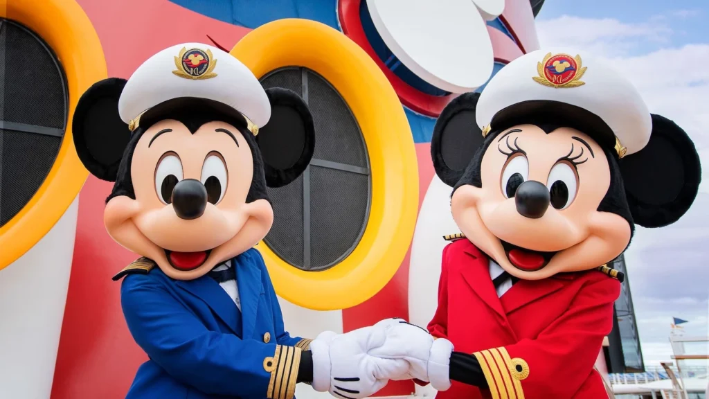 This is the featured and last image of Disney Cruise article